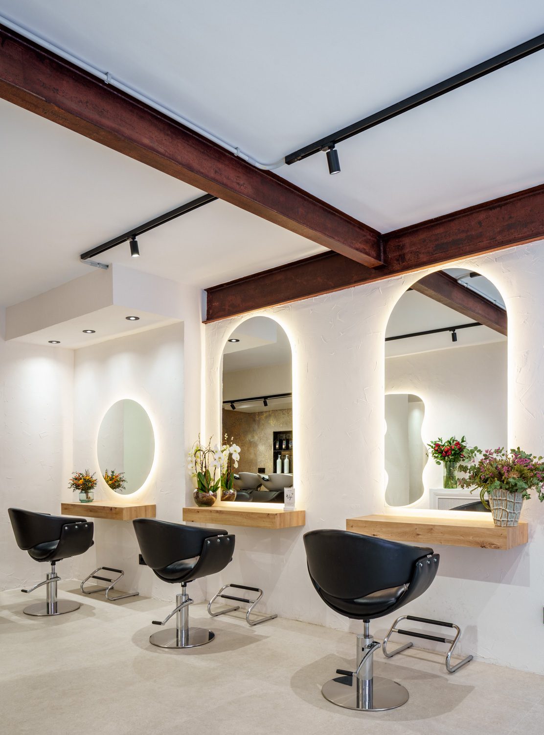 Detalle decoracion interior peluqueria Javier Vargas Ponzano Madrid