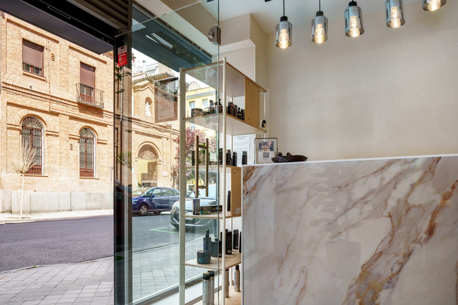 Iluminacion ambiente salon peluqueria boutique Javier Vargas Ponzano 72 Madrid