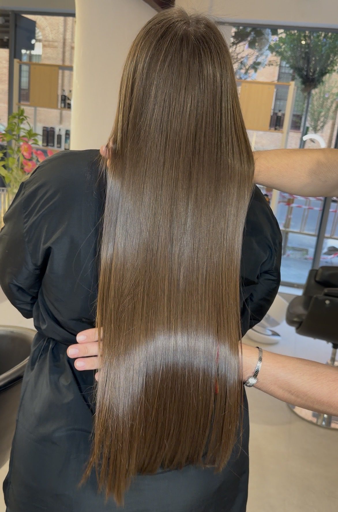 Resultado alisado keratina cabello liso brillante Javier Vargas Hair Salon Chamberí Madrid